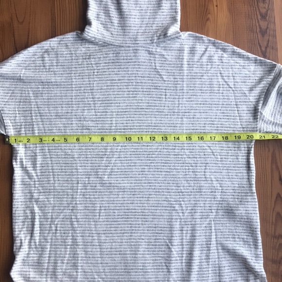 Abercrombie long sleeve striped turtleneck - Picture 6 of 7